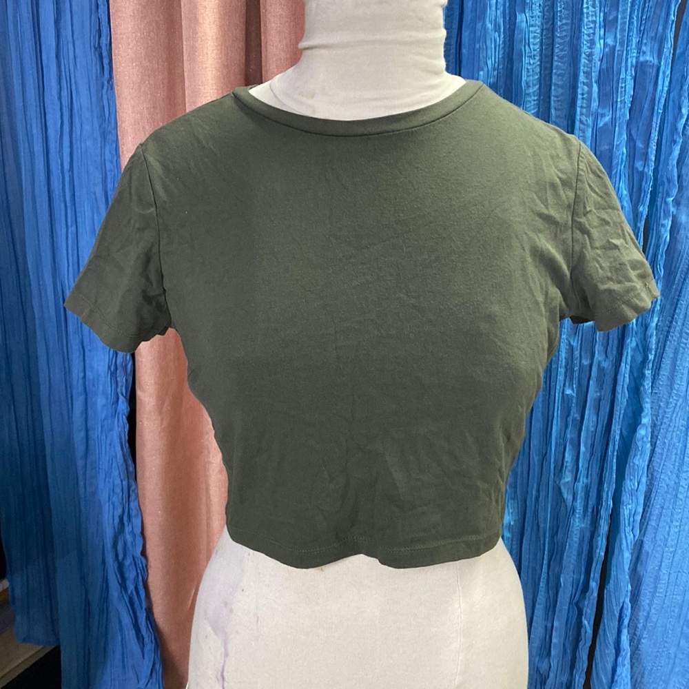Olive drab green cropped t shirt